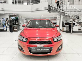 2013 Chevrolet Aveo II, красный, 370000 рублей, вид 2