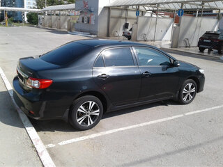 2011 Toyota Corolla X (E140, E150) Рестайлинг, чёрный, 1260000 рублей, вид 4