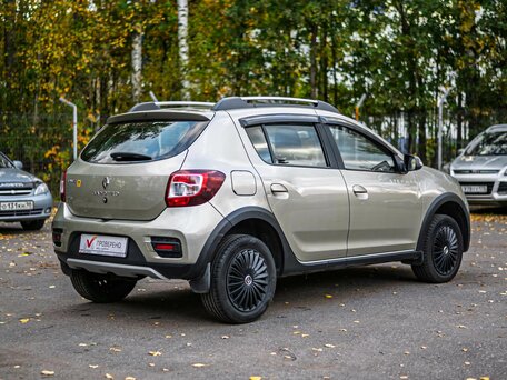 2018 Renault Sandero II, бежевый, 950000 рублей, вид 2