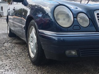 1998 Mercedes-Benz E-Класс 240 II (W210, S210), синий, 600000 рублей, вид 4