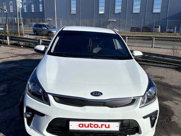 2017 Kia Rio IV, белый, 940000 рублей