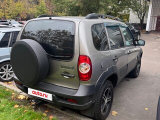 2017 Chevrolet Niva I Рестайлинг, бежевый, 799999 рублей, вид 5