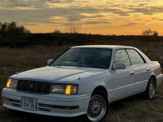 1996 Toyota Crown X (S150), белый, 650000 рублей, вид 1