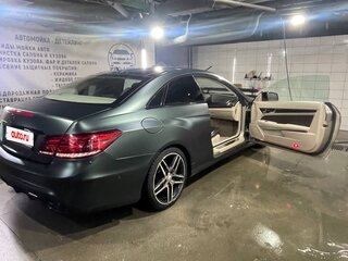 2014 Mercedes-Benz E-Класс 200 IV (W212, S212, C207) Рестайлинг, серебристый, 2250000 рублей, вид 2