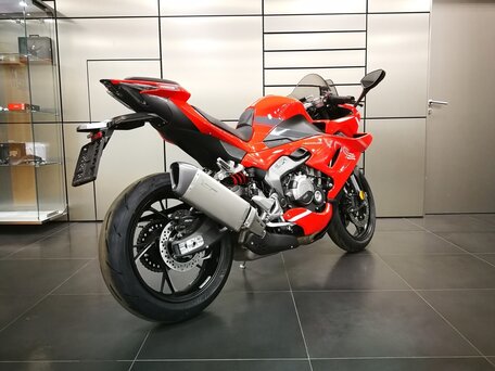 2026 Voge RR500S, красный, 687000 рублей, вид 3
