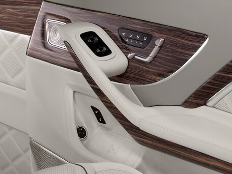 2026 Mercedes-Benz V-Класс Long 300 d длинный III (W447) Рестайлинг 2, чёрный, 32800000 рублей, вид 4