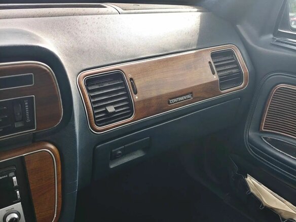 1991 Lincoln Continental VIII, серый, 620000 рублей - вид 28