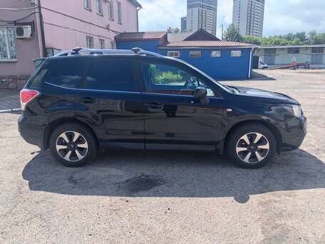 2018 Subaru Forester IV Рестайлинг 2, чёрный, 2000000 рублей, вид 3