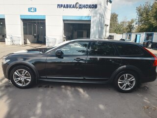 2018 Volvo V90 Cross Country I, чёрный, 3280000 рублей, вид 3