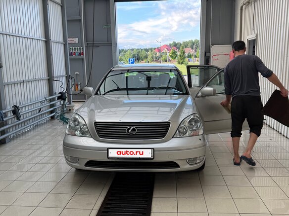 2002 Lexus LS 430 III, серый, 750000 рублей