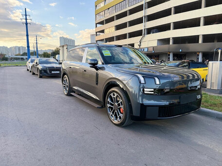2026 Lynk & Co 900, серебристый, 7450000 рублей, вид 1