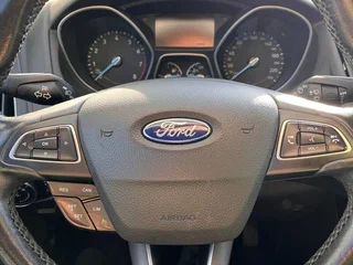 2016 Ford Focus III Рестайлинг, чёрный, 1150000 рублей, вид 3