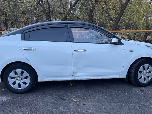 2018 Kia Rio IV, белый, 535000 рублей - вид 4