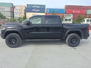 2026 Ram 1500 TRX SRT V Рестайлинг, чёрный, 18949000 рублей, вид 4