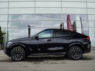 2025 BMW X6 40i III (G06) Рестайлинг, чёрный, 12199000 рублей, вид 2