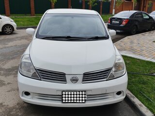 2005 Nissan Tiida Latio I, белый, 420000 рублей, вид 1