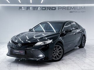 Toyota Camry VIII (XV70)