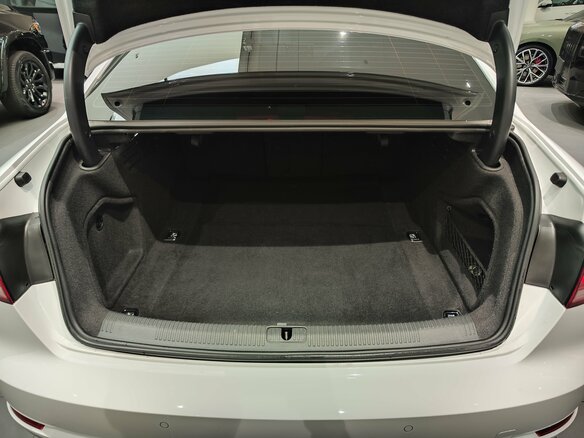 2018 Audi A4 V (B9), белый, 2735000 рублей - вид 9
