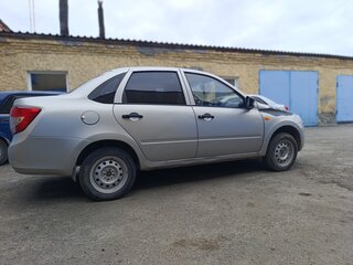 2015 Lada (ВАЗ) Granta I, серебристый, 350000 рублей, вид 4