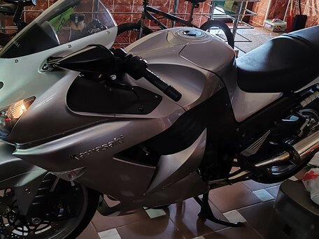 2007 Kawasaki ZZR 1400, серебристый, 850000 рублей, вид 1