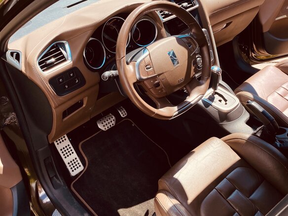 2012 Citroen DS4, коричневый, 900000 рублей - вид 11