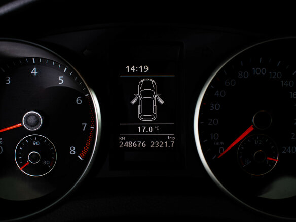 2012 Volkswagen Golf VI, белый, 855000 рублей - вид 13