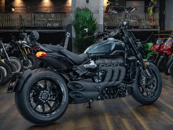 2026 Triumph Rocket 3, чёрный, 3390000 рублей - вид 14