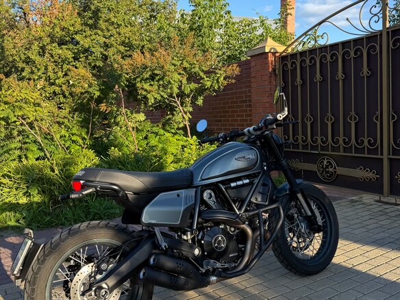 2022 Ducati Scrambler 800, серый, 935000 рублей - вид 1