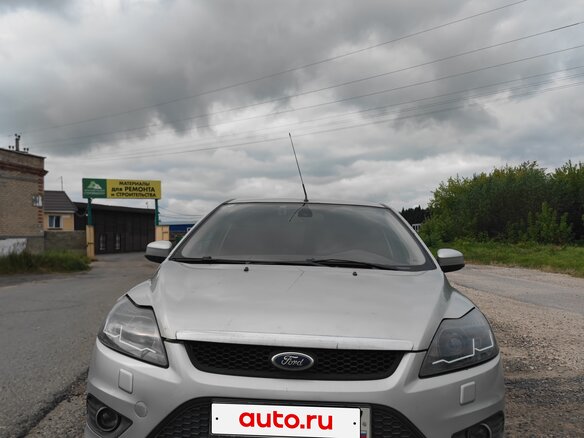 2008 Ford Focus II Рестайлинг, серебристый, 450000 рублей - вид 2