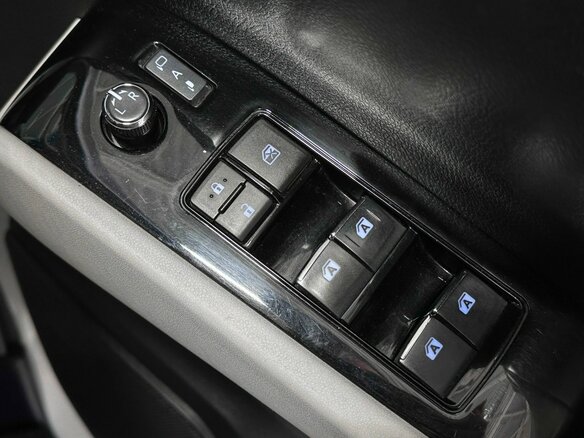 2017 Toyota Alphard III, белый, 3370000 рублей - вид 17