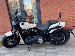 2018 Harley-Davidson Fat Bob, белый, 1600000 рублей, вид 1