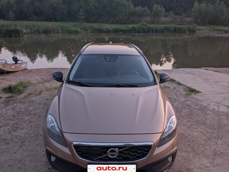 2013 Volvo V40 Cross Country I, золотистый, 1250000 рублей, вид 2