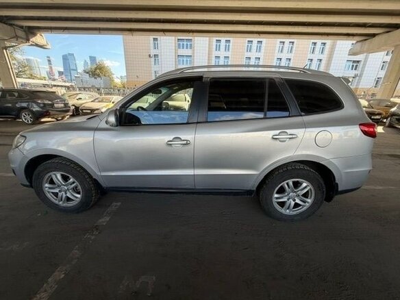 2011 Hyundai Santa Fe II Рестайлинг, серебристый, 1354000 рублей - вид 2