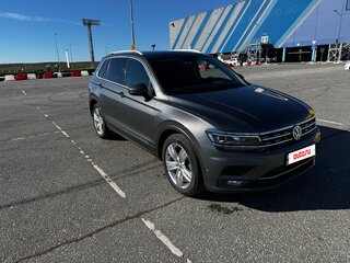 2020 Volkswagen Tiguan II, серый, 3190000 рублей, вид 1