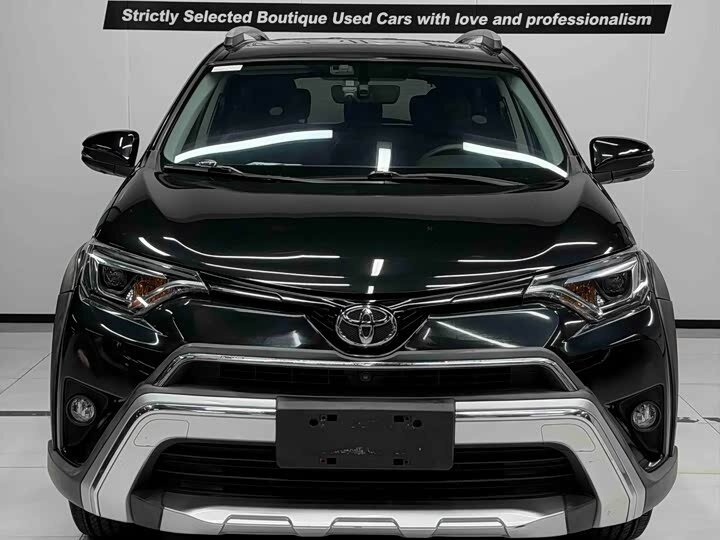 Открыть фотографии: Toyota RAV4 IV (XA40) Рестайлинг