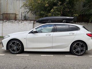 2020 BMW 1 серии 118i III (F40), белый, 2350000 рублей, вид 2