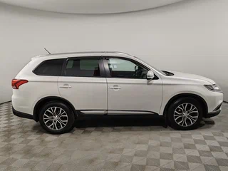 2016 Mitsubishi Outlander III Рестайлинг 2, белый, 1500000 рублей, вид 4