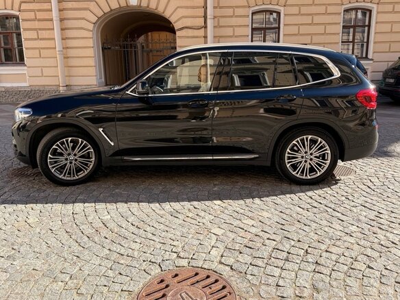 2020 BMW X3 20i xDrive III (G01), чёрный, 3650000 рублей - вид 4