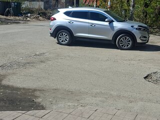 2017 Hyundai Tucson III, серый, 1550000 рублей, вид 4