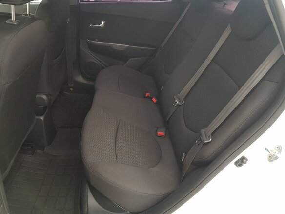 2015 Kia Rio III Рестайлинг, белый - вид 16