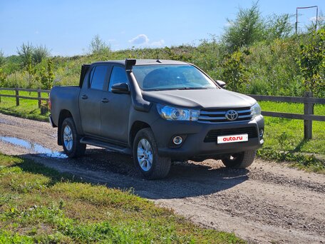 2017 Toyota Hilux VIII Рестайлинг, серый, 2900000 рублей, вид 2