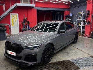 2020 BMW 7 серии Long 740Li xDrive VI (G11/G12) Рестайлинг, серый, 7200000 рублей, вид 2