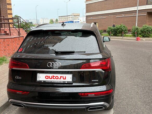 2022 Audi Q5 45 TFSI II (FY) Рестайлинг, чёрный, 3800000 рублей - вид 5