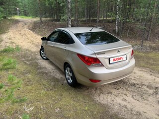 2012 Hyundai Solaris I, золотистый, 800000 рублей, вид 4