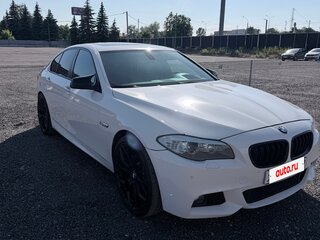 2011 BMW 5 серии 535i xDrive VI (F10/F11/F07), белый, 1650000 рублей, вид 2