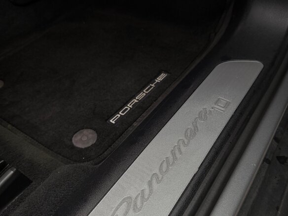 2020 Porsche Panamera 4 Sport Turismo II, серый, 4900000 рублей - вид 9