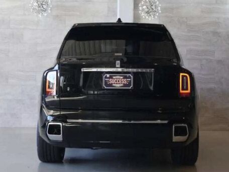 2026 Rolls-Royce Cullinan I Рестайлинг (Series II), чёрный, 52000000 рублей, вид 5