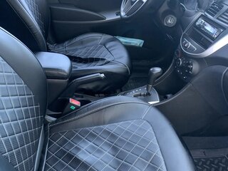 2014 Hyundai Solaris I Рестайлинг, серебристый, 1150000 рублей, вид 5