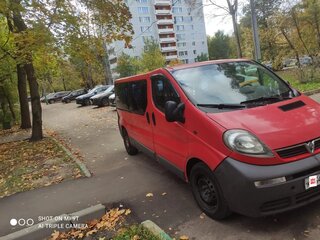 2005 Renault Trafic II, красный, 850000 рублей, вид 1