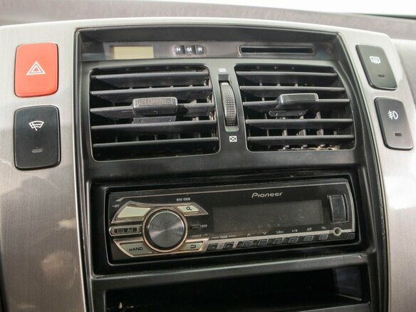 2005 Hyundai Tucson I, серый, 709000 рублей - вид 15